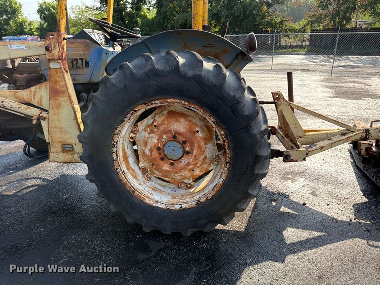image for item FU4521 Long 1563 tractor