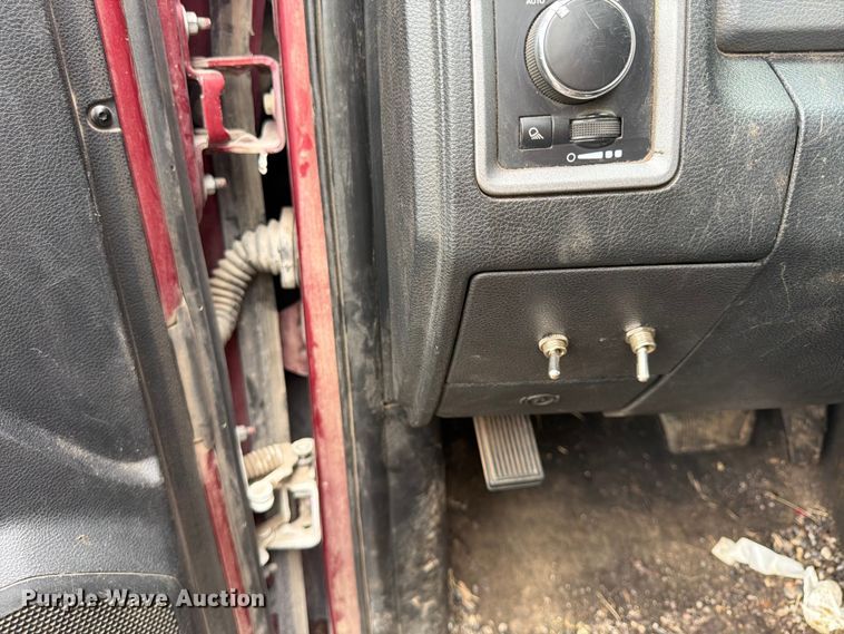 image for item FU4527 2015 RAM 2500 Crew Cab pickup truck