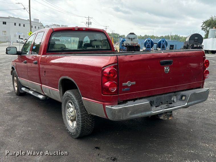 image for item FU4528 2008 Dodge Ram 3500 Ext. Cab pickup truck