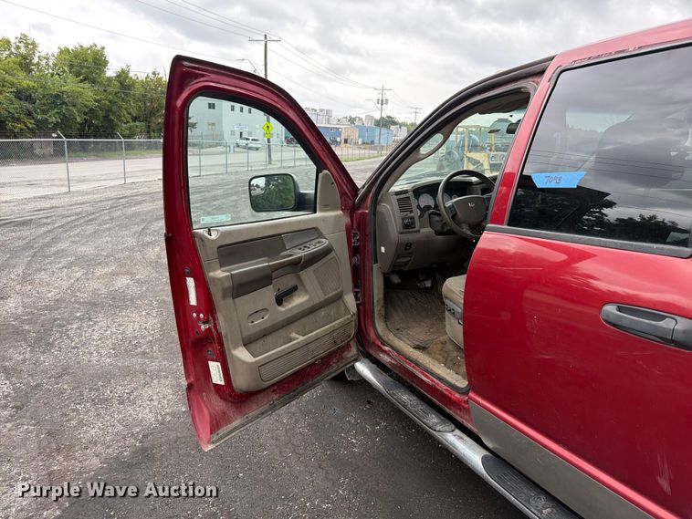 image for item FU4528 2008 Dodge Ram 3500 Ext. Cab pickup truck