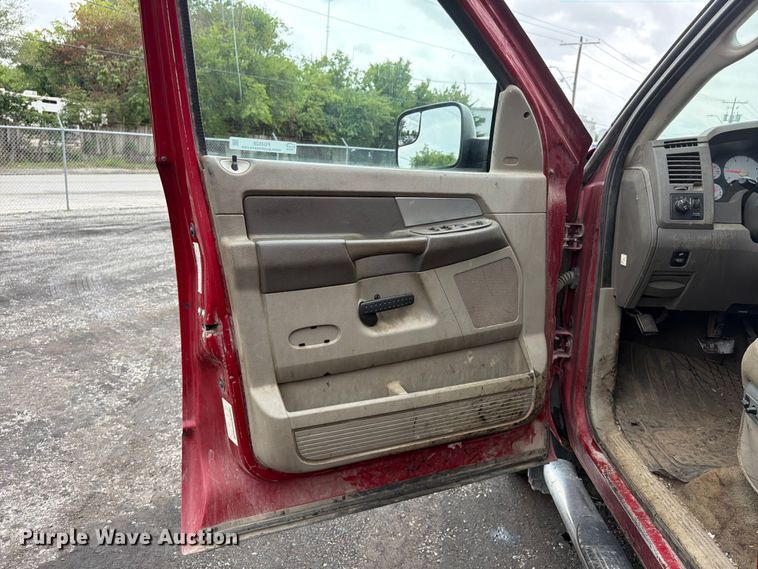 image for item FU4528 2008 Dodge Ram 3500 Ext. Cab pickup truck