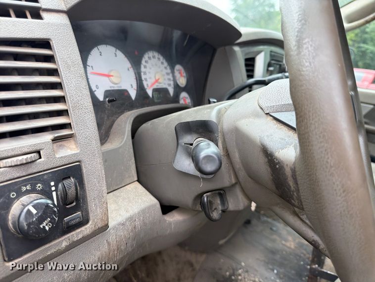 image for item FU4528 2008 Dodge Ram 3500 Ext. Cab pickup truck