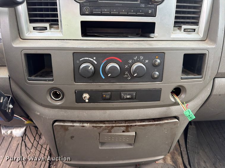 image for item FU4528 2008 Dodge Ram 3500 Ext. Cab pickup truck