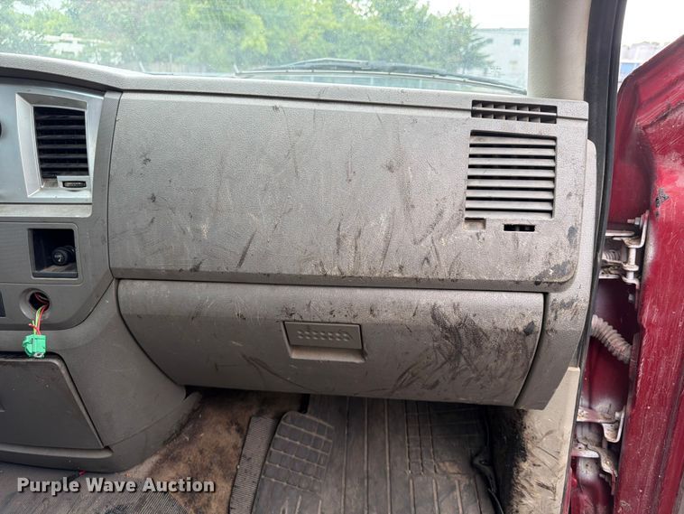 image for item FU4528 2008 Dodge Ram 3500 Ext. Cab pickup truck