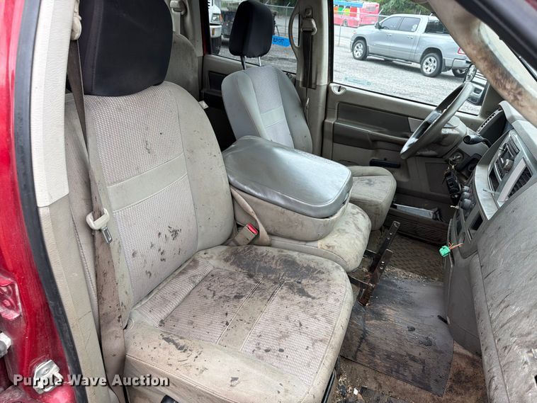 image for item FU4528 2008 Dodge Ram 3500 Ext. Cab pickup truck