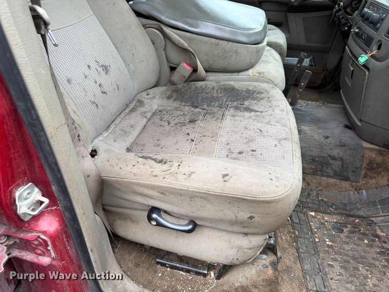 image for item FU4528 2008 Dodge Ram 3500 Ext. Cab pickup truck