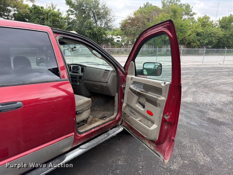 image for item FU4528 2008 Dodge Ram 3500 Ext. Cab pickup truck
