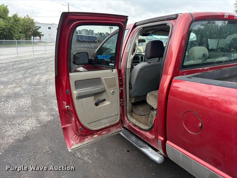 image for item FU4528 2008 Dodge Ram 3500 Ext. Cab pickup truck