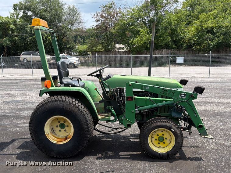 image for item FU4529 John Deere 790 tractor