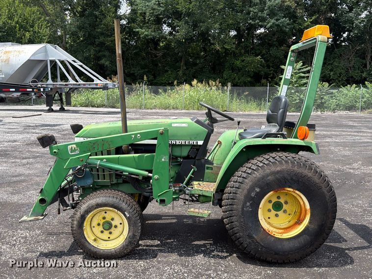image for item FU4529 John Deere 790 tractor