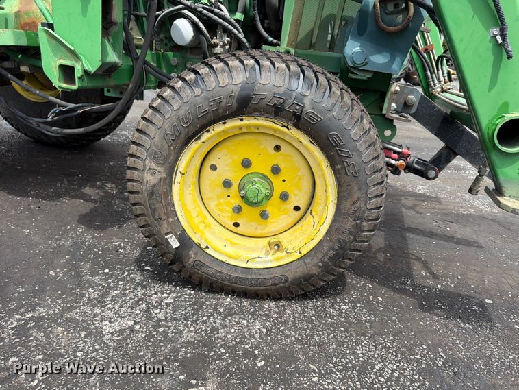 image for item FU4529 John Deere 790 tractor
