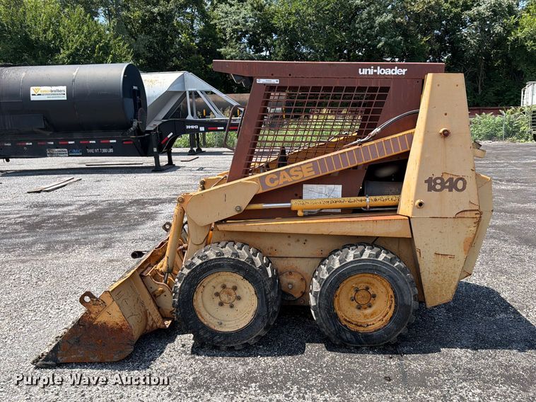 image for item FU4533 Case 1840 skid steer loader