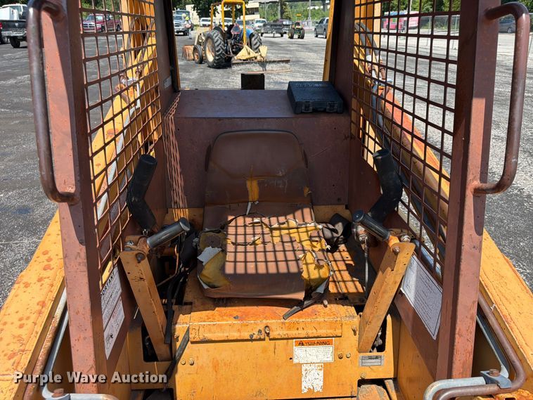 image for item FU4533 Case 1840 skid steer loader