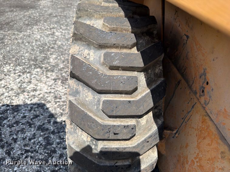 image for item FU4533 Case 1840 skid steer loader