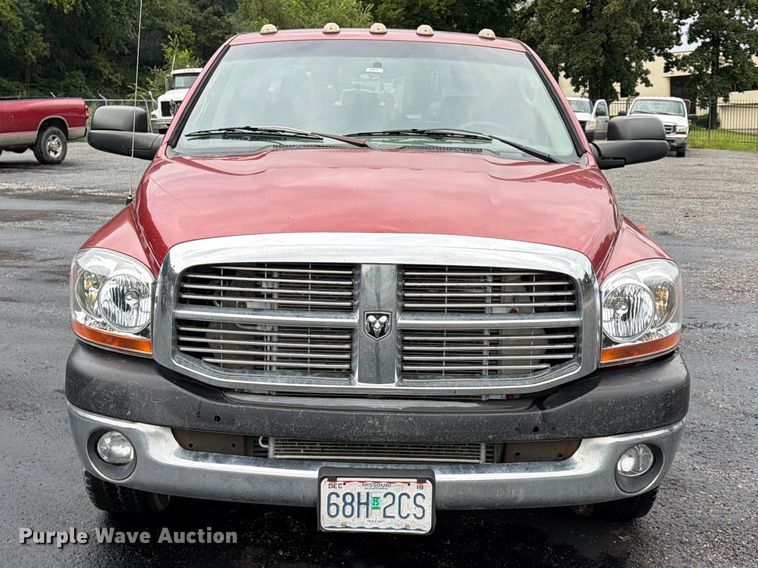 image for item FU4534 2006 Dodge Ram 2500 Crew Cab pickup truck