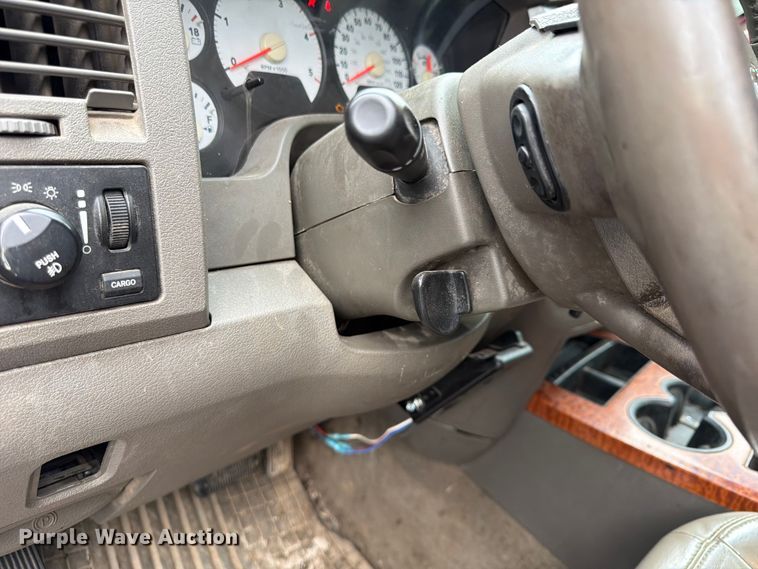 image for item FU4534 2006 Dodge Ram 2500 Crew Cab pickup truck