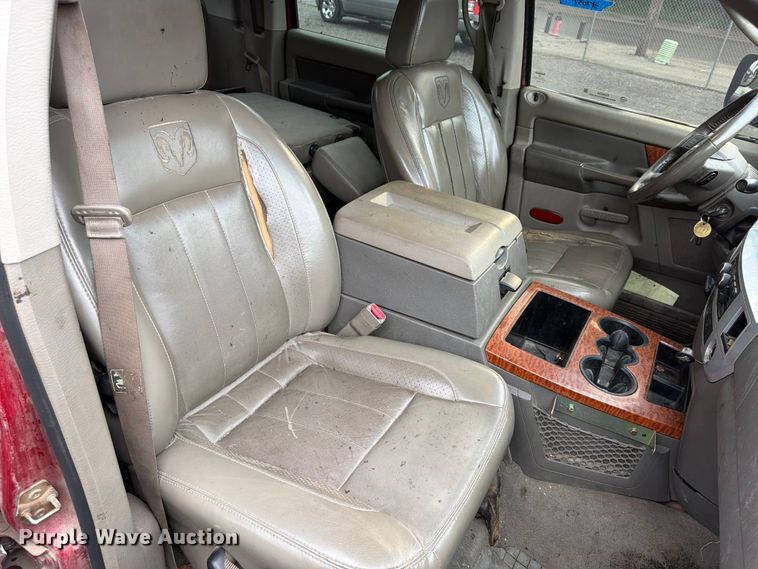 image for item FU4534 2006 Dodge Ram 2500 Crew Cab pickup truck