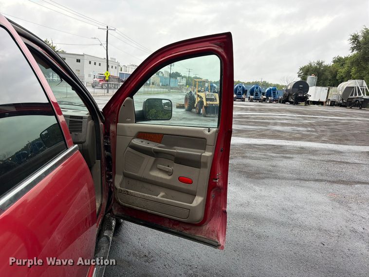 image for item FU4534 2006 Dodge Ram 2500 Crew Cab pickup truck