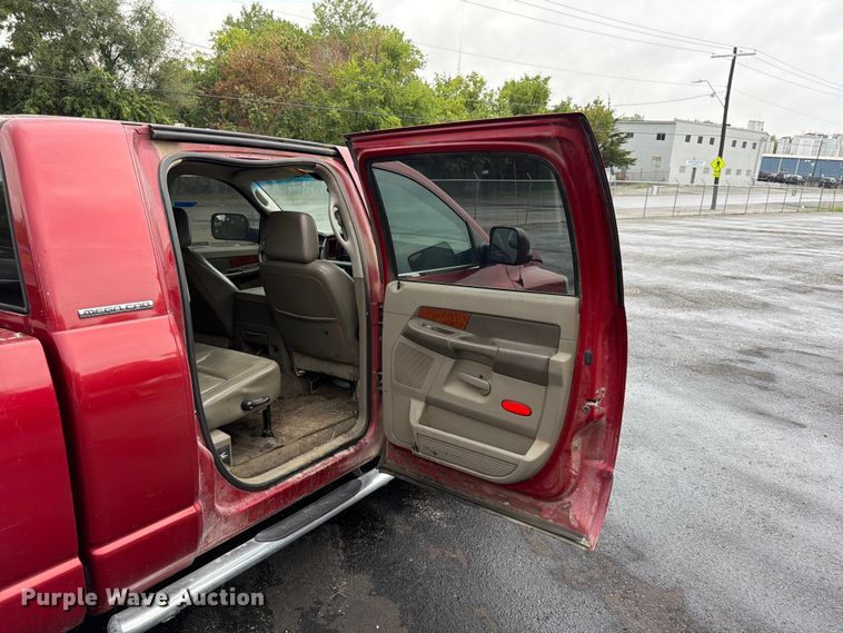image for item FU4534 2006 Dodge Ram 2500 Crew Cab pickup truck