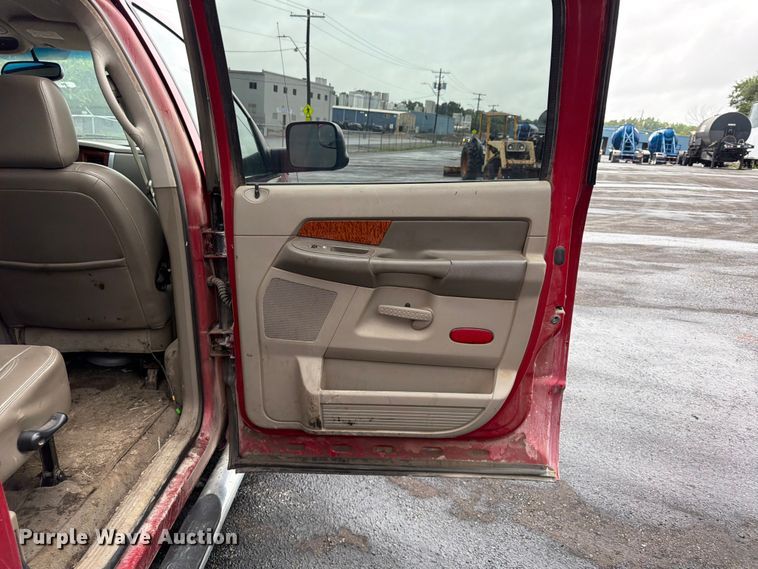 image for item FU4534 2006 Dodge Ram 2500 Crew Cab pickup truck