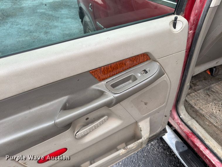 image for item FU4534 2006 Dodge Ram 2500 Crew Cab pickup truck