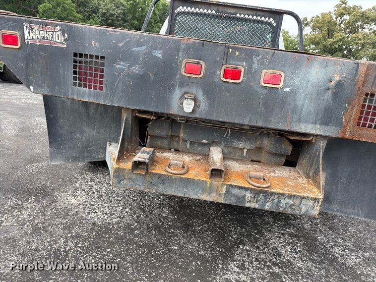 image for item FU4535 2000 Ford F350 Super Duty Crew Cab flatbed pickup truck