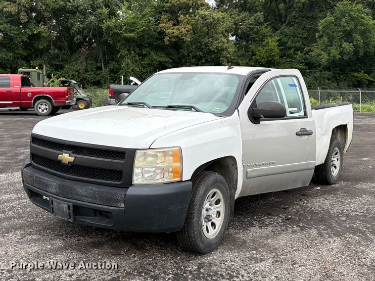 2009 Chevrolet Silverado 1500 Ext. Cab pickup truck