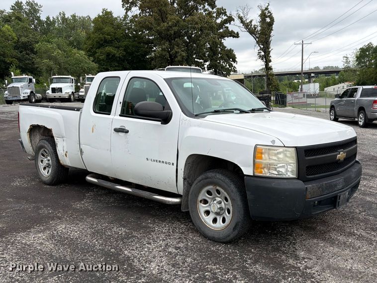 image for item FU4537 2009 Chevrolet Silverado 1500 Ext. Cab pickup truck