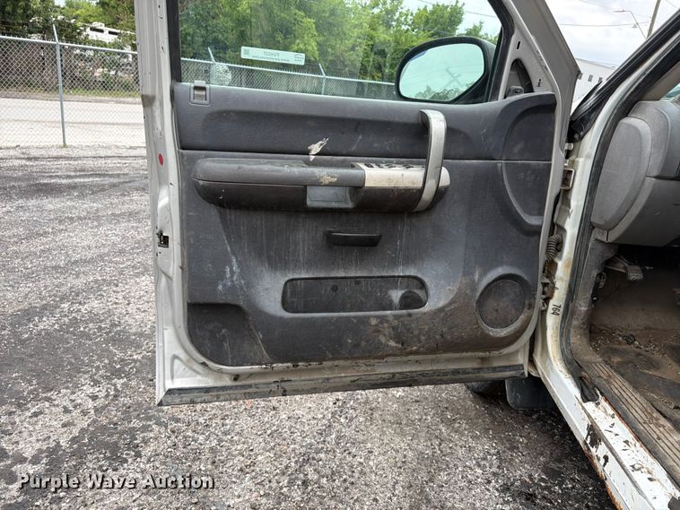 image for item FU4537 2009 Chevrolet Silverado 1500 Ext. Cab pickup truck