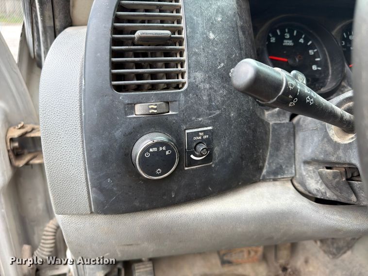 image for item FU4537 2009 Chevrolet Silverado 1500 Ext. Cab pickup truck