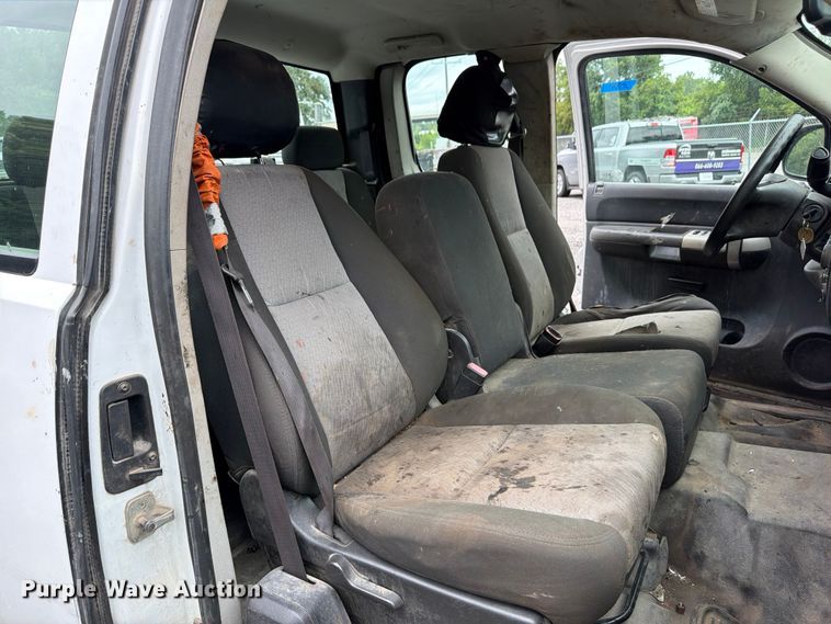image for item FU4537 2009 Chevrolet Silverado 1500 Ext. Cab pickup truck