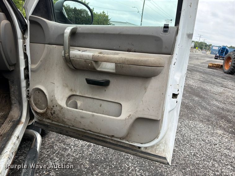 image for item FU4537 2009 Chevrolet Silverado 1500 Ext. Cab pickup truck