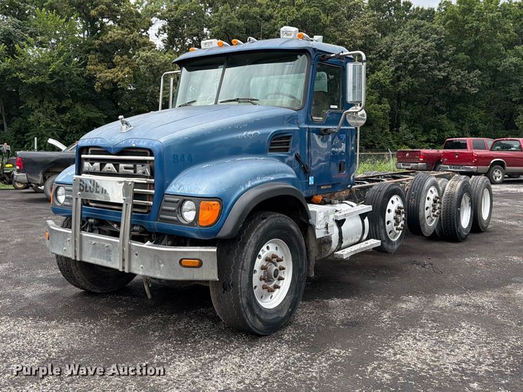 2002 Mack CV truck cab and chassis