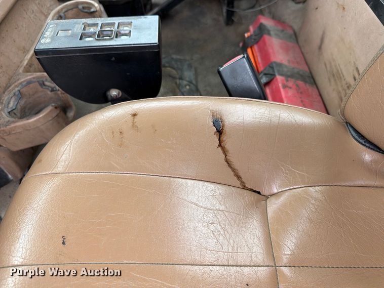 image for item FU4538 2002 Mack CV truck cab and chassis