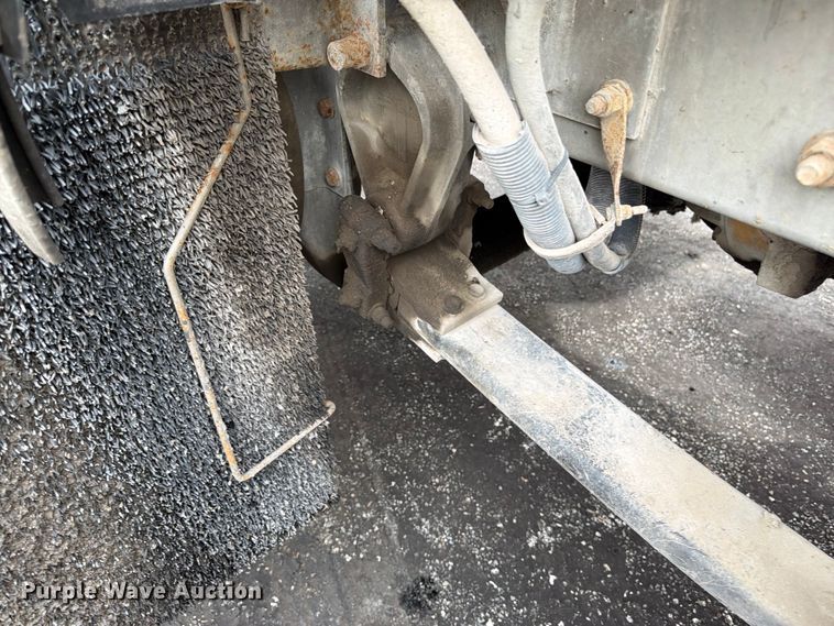 image for item FU4539 1997 Kenworth T800 semi truck