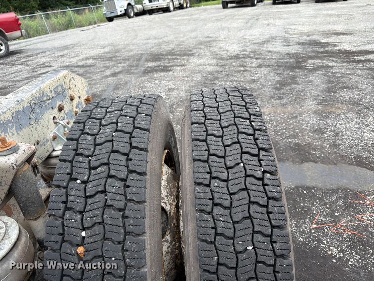 image for item FU4539 1997 Kenworth T800 semi truck