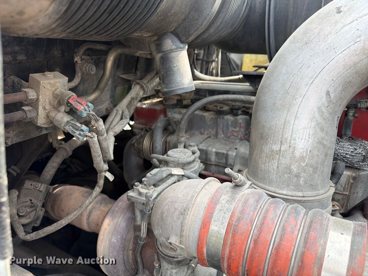 image for item FU4540 2010 Kenworth T800 truck cab and chassis