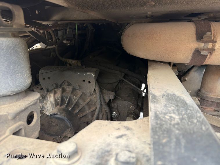 image for item FU4540 2010 Kenworth T800 truck cab and chassis