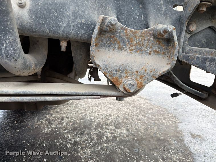 image for item FU4541 2000 International 9100i semi truck
