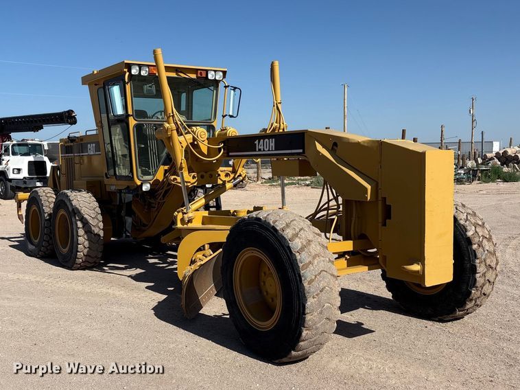 image for item JM9477 1999 Caterpillar 140H motor grader