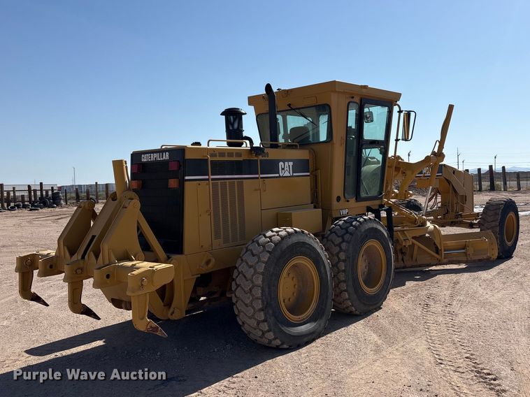 image for item JM9477 1999 Caterpillar 140H motor grader