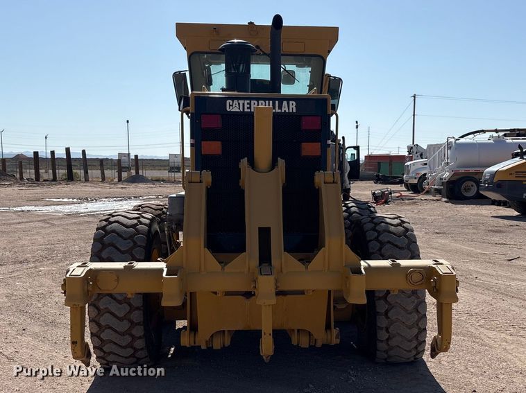 image for item JM9477 1999 Caterpillar 140H motor grader