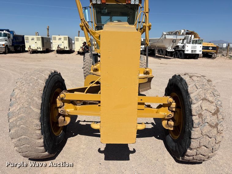image for item JM9477 1999 Caterpillar 140H motor grader