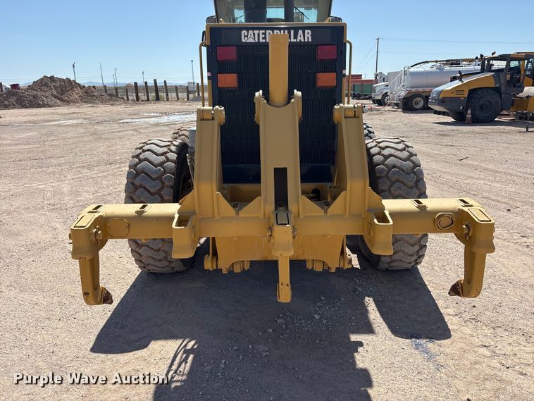 image for item JM9477 1999 Caterpillar 140H motor grader