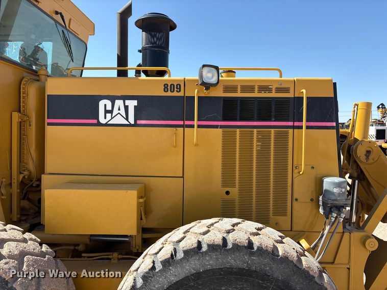 image for item JM9477 1999 Caterpillar 140H motor grader