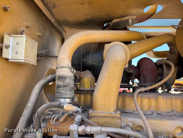 image for item JM9477 1999 Caterpillar 140H motor grader
