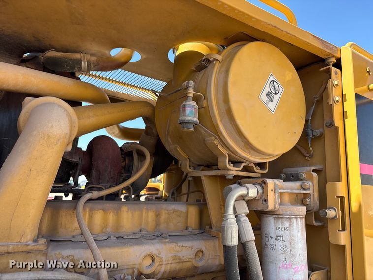 image for item JM9477 1999 Caterpillar 140H motor grader
