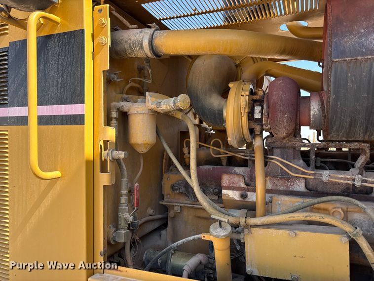 image for item JM9477 1999 Caterpillar 140H motor grader