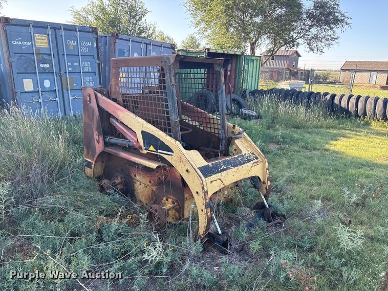 image for item JM9488 Caterpillar 216 skid steer loader