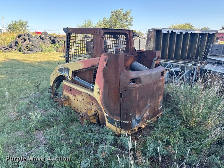 image for item JM9488 Caterpillar 216 skid steer loader